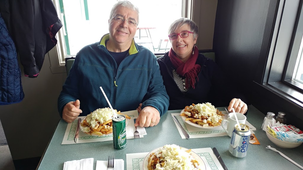 Restaurant Ma Cabane | 6 Route Marie-Victorin, Saint-François-du-Lac, QC J0G 1M0, Canada | Phone: (450) 568-2716