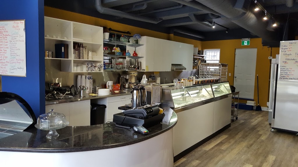 Ed’s Real Scoop | 2370 Lake Shore Blvd W, Etobicoke, ON M8V 1B6, Canada | Phone: (416) 259-9595