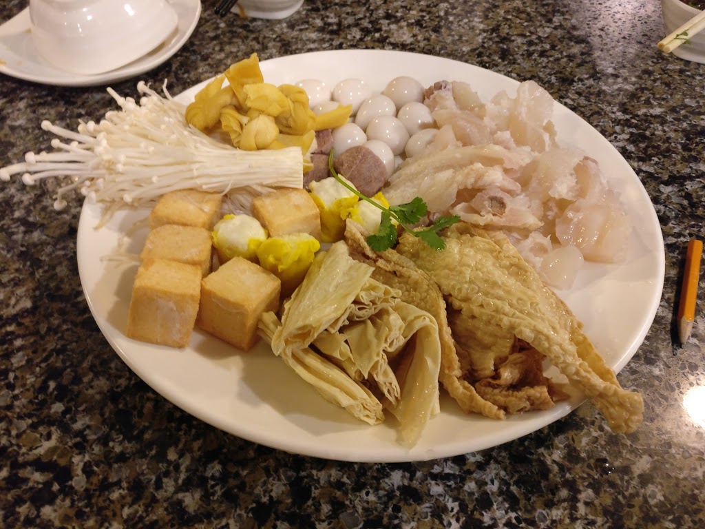 Chili Hot Pot Chinese Restaurant | 7219 104 St NW, Edmonton, AB T6E 4B8, Canada | Phone: (780) 989-0831