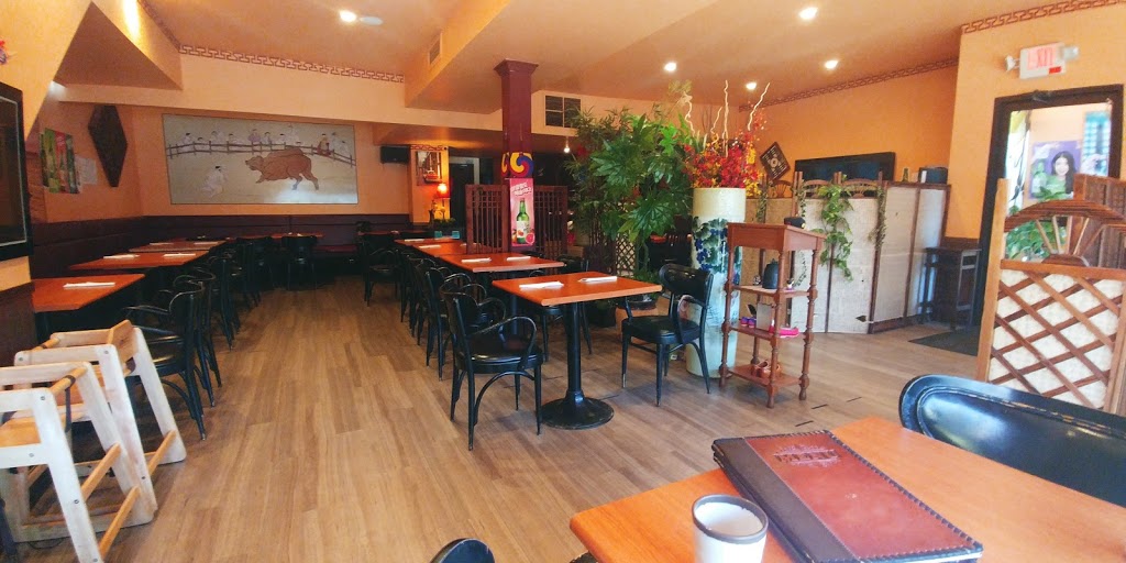 Alirang Restaurant | 354 Main St W, Hamilton, ON L8P 1K3, Canada | Phone: (905) 777-1236