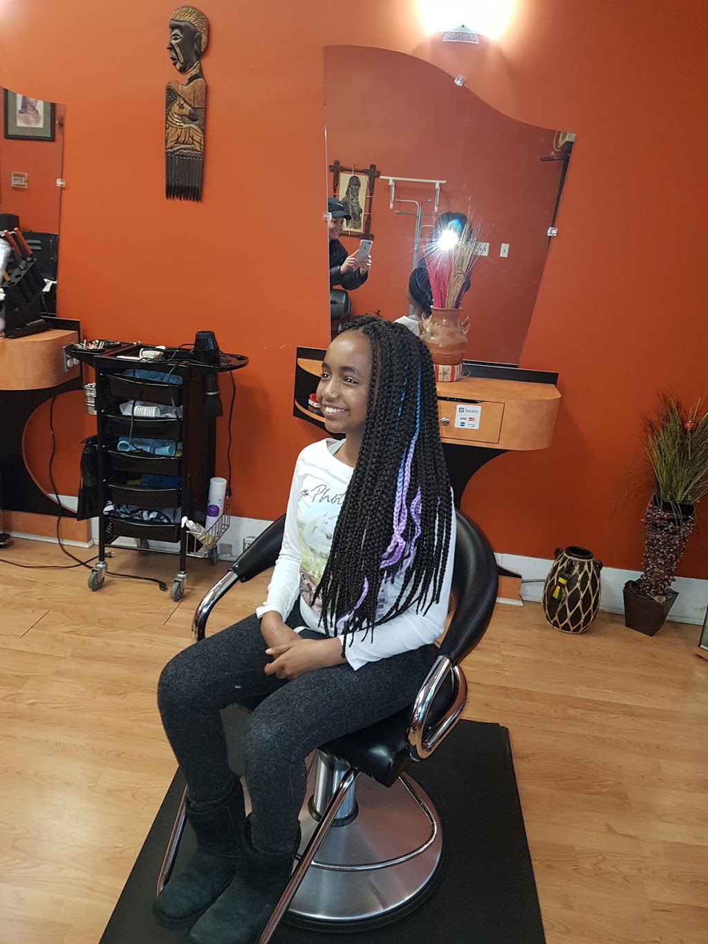 Zoma Beauty Salon | 2219 Danforth Ave, Toronto, ON M4C 1K4, Canada | Phone: (416) 693-9662