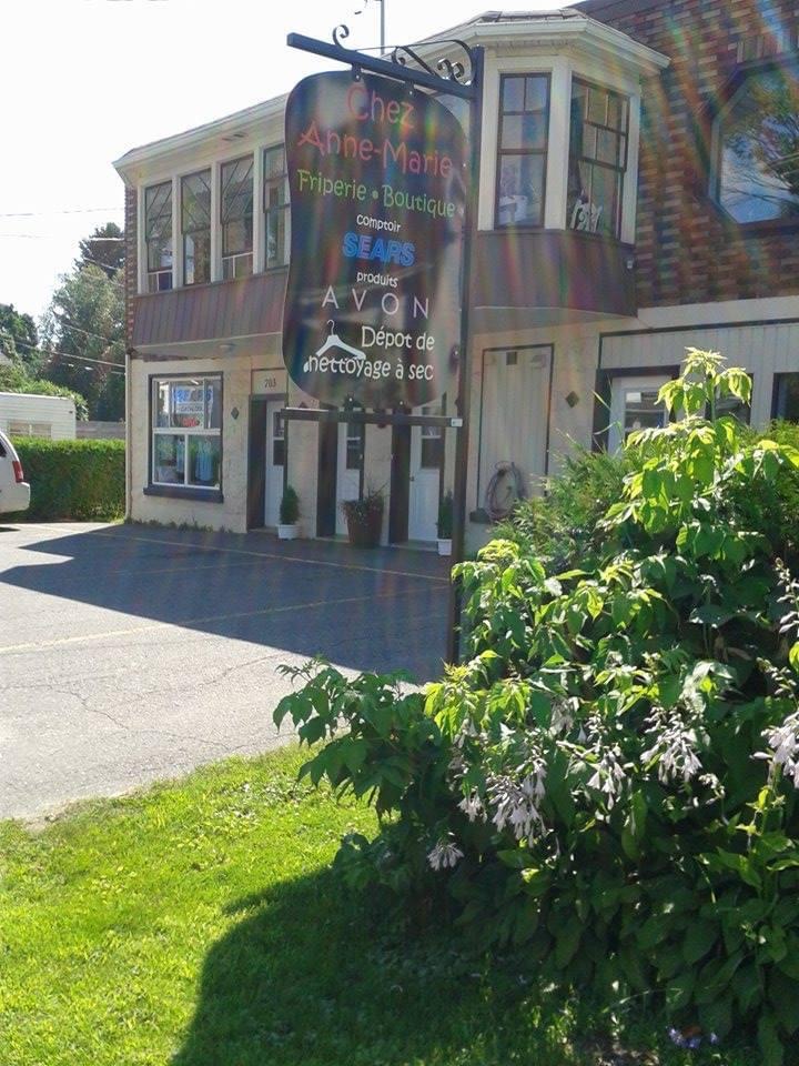 Friperie chez Anne-Marie | 703 Rue Dufferin, Stanstead, QC J0B 3E0, Canada | Phone: (819) 876-2728