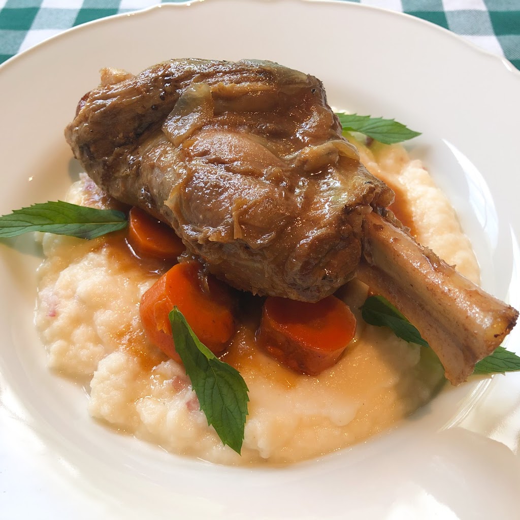 Wolf & Spice Restaurant | 6269 ON-28, Woodview, ON K0L 3E0, Canada | Phone: (705) 654-3661