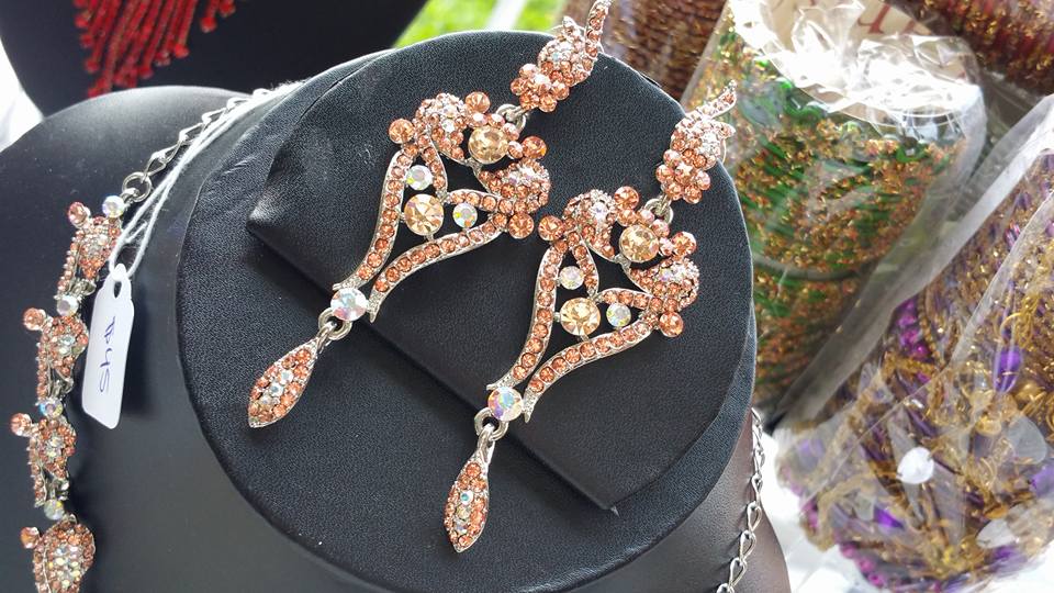 Leah Fashion | 34 Acklam Terrace, Kanata, ON K2K 2H5, Canada | Phone: (613) 700-1971