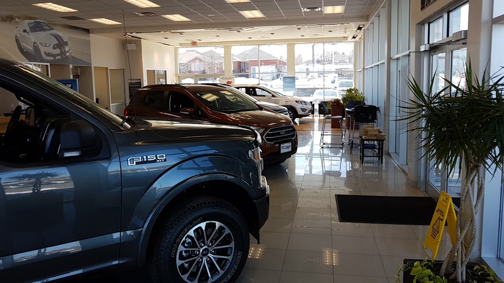 Holiday Ford Lincoln Ltd. | 1555 Lansdowne St, Peterborough, ON K9J 7M3, Canada | Phone: (705) 742-5432