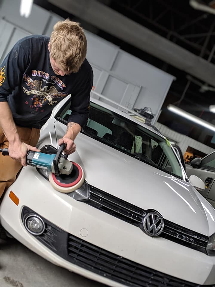 Carrosserie Sim-Kar | 1315 Rue Saint-Pierre, Saint-Joseph-de-Sorel, QC J3R 1B6, Canada | Phone: (450) 742-2828