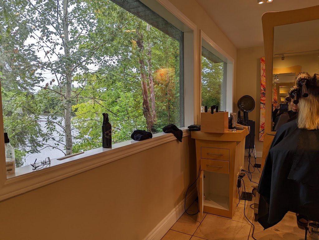 Alberto Salon & Spa | 8 Park Dr, Huntsville, ON P1H 1P5, Canada | Phone: (705) 788-2700
