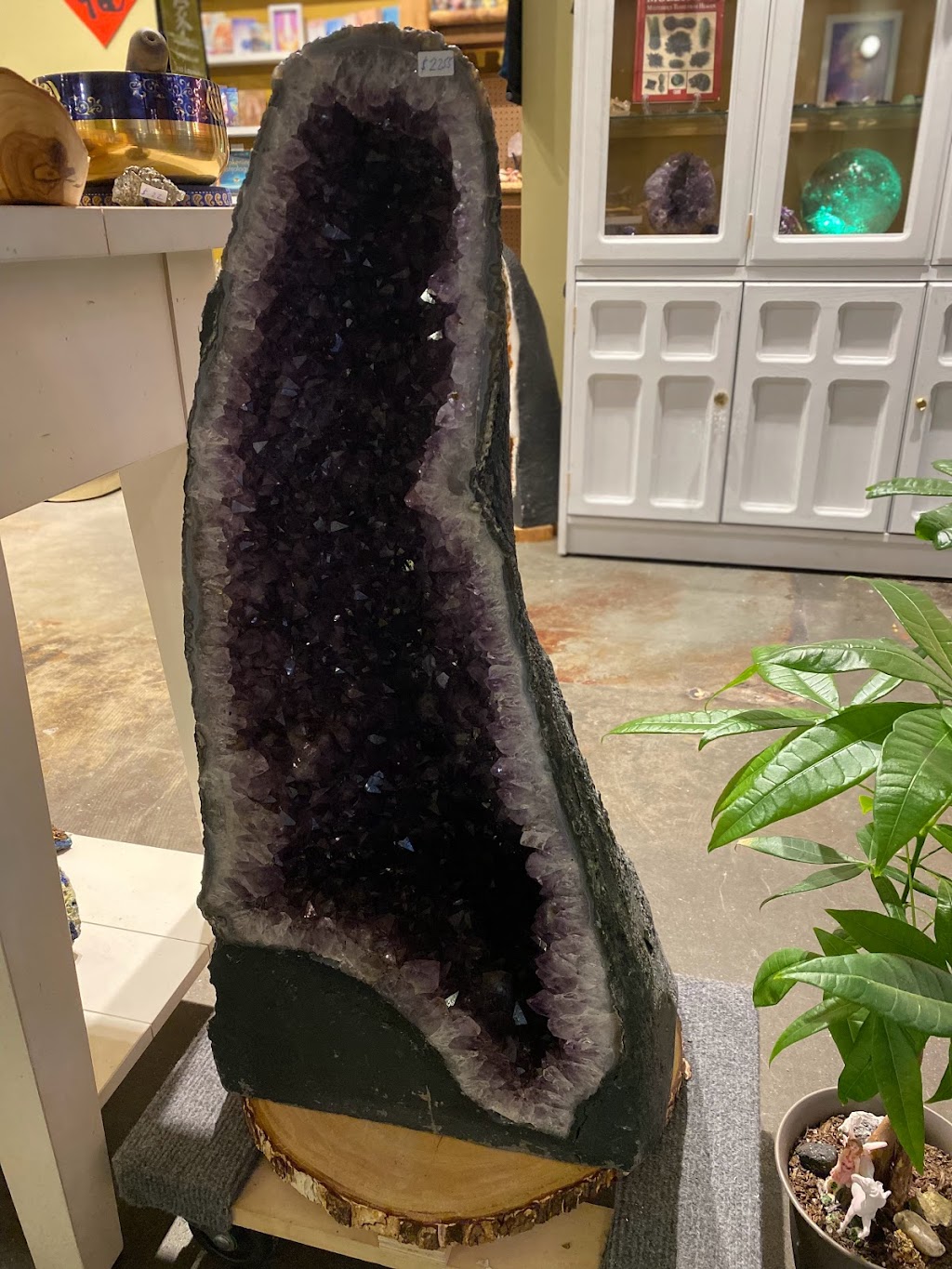 Crystal Vibes River Market | 810 Quayside Dr #105, New Westminster, BC V3M 6B9, Canada | Phone: (778) 238-8884