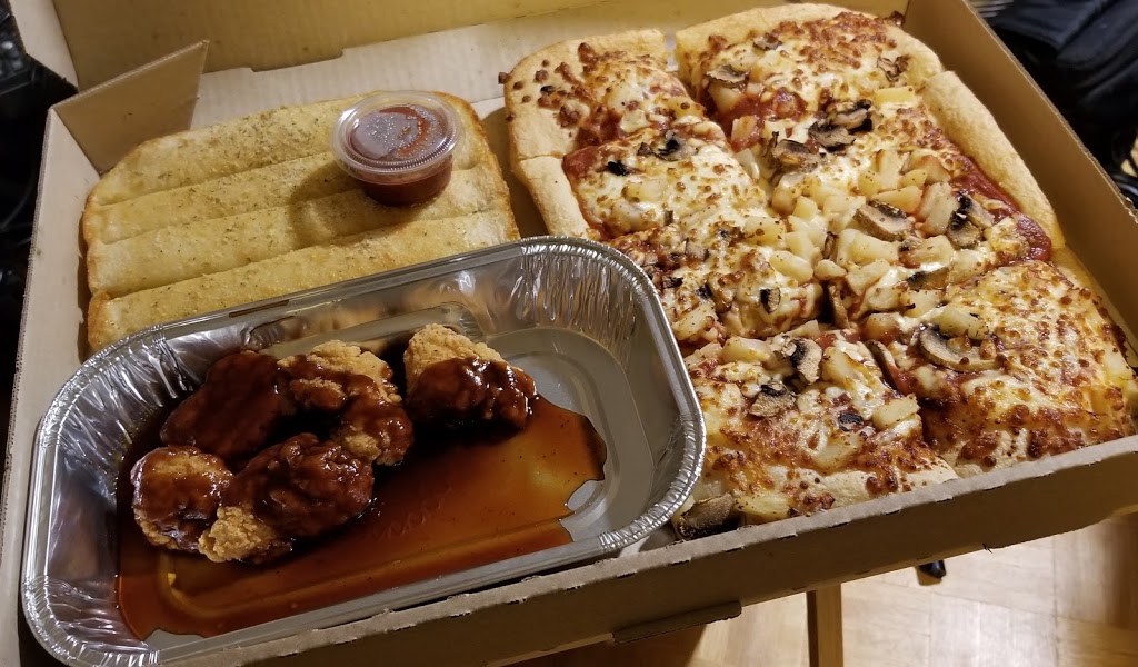 Pizza Hut | 1480 Major Mackenzie Dr E, Richmond Hill, ON L4S 0A1, Canada | Phone: (905) 737-6161