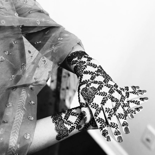 Mandy Mehndi Motif | 124 Essex Point Dr, Cambridge, ON N1T 1W6, Canada | Phone: (226) 808-3714