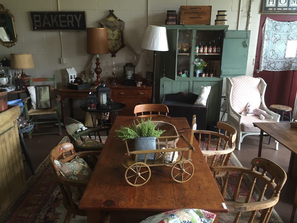Dashwood Design & Decor | 180 Dashwood Rd, Dashwood, ON N0M 1N0, Canada | Phone: (519) 709-2459