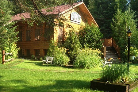 Alpine Inn et Restaurant Lentrecote | 1440 Chemin Pierre Péladeau, Sainte-Adèle, QC J8B 1Z4, Canada | Phone: (450) 229-1545