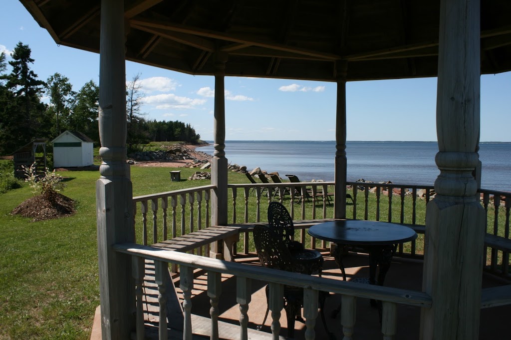 Amherst Shore Country Inn | 5091 NS-366, Amherst, NS B4H 3X9, Canada | Phone: (902) 661-4800