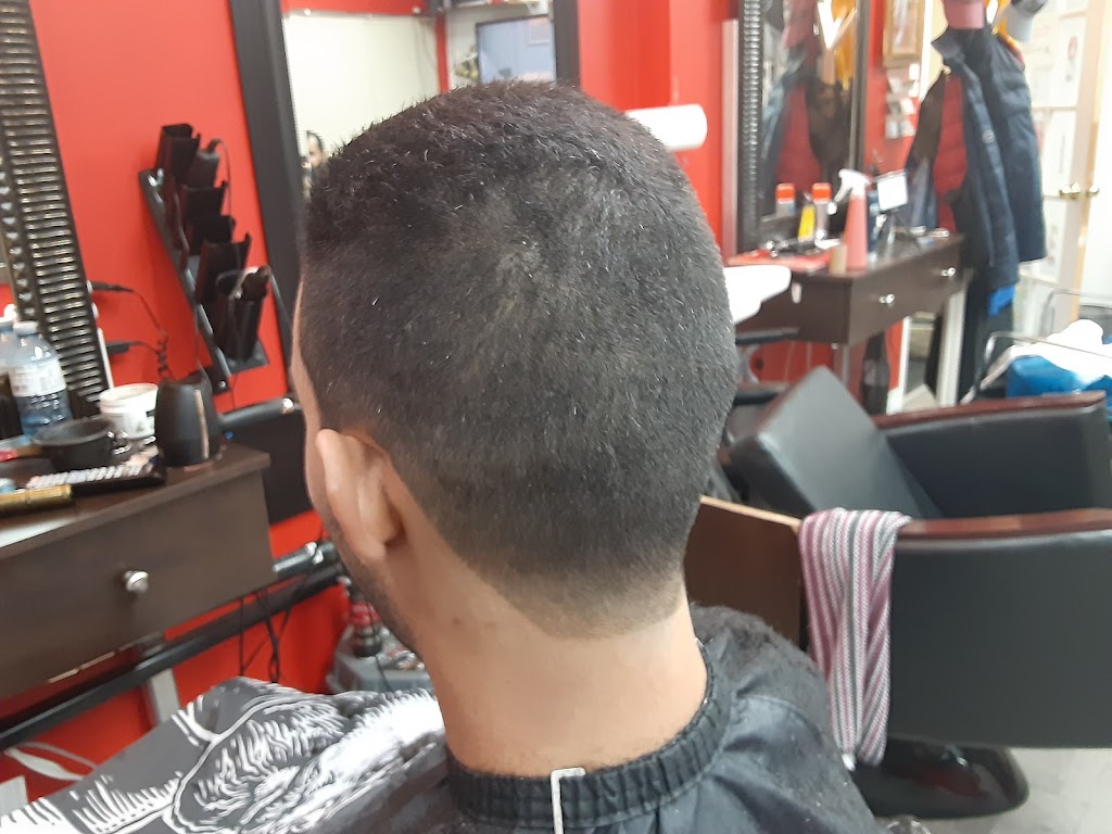 Salon Les Amis | 2669 Ch Ste-Foy, Québec, QC G1V 1V3, Canada | Phone: (418) 952-4859