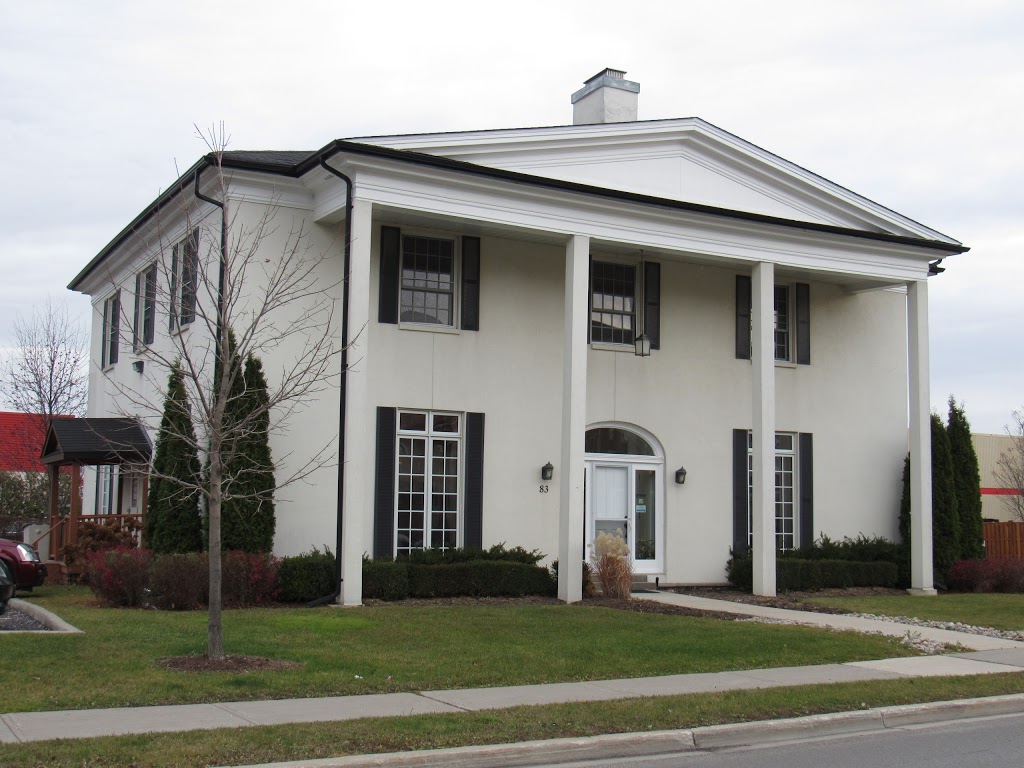 The Gown | 17665 Leslie St unit 26, Newmarket, ON L3Y 3E3, Canada | Phone: (289) 466-1010