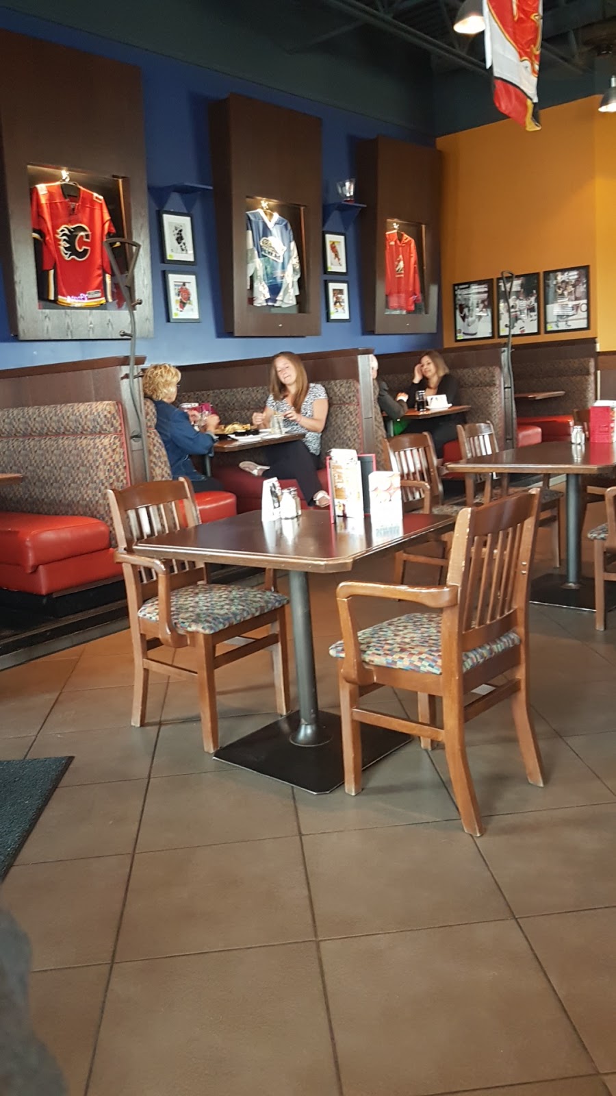 Boston Pizza | 1508 13 Ave SE, High River, AB T1V 2B1, Canada | Phone: (403) 601-2030