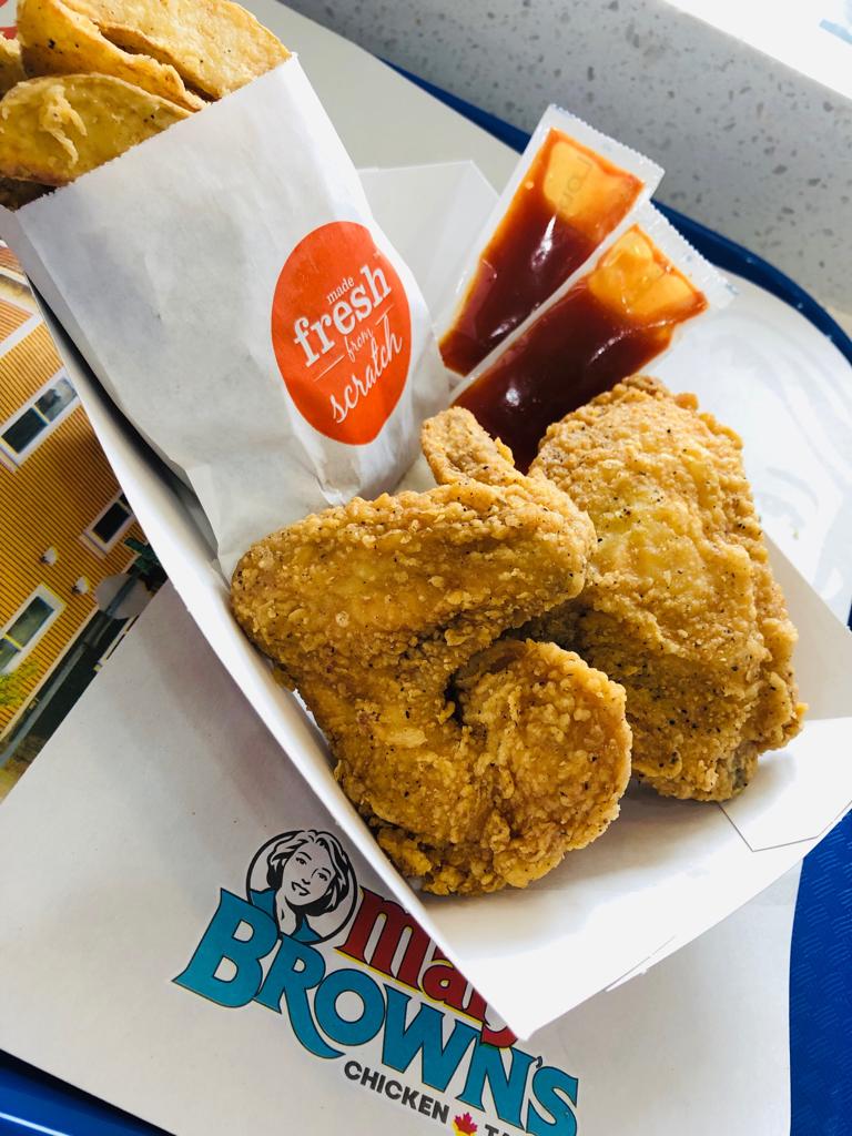 Mary Browns Chicken & Taters! | Centre, 2400 Dundas St W #1, Mississauga, ON L5K 2R8, Canada | Phone: (905) 823-3259