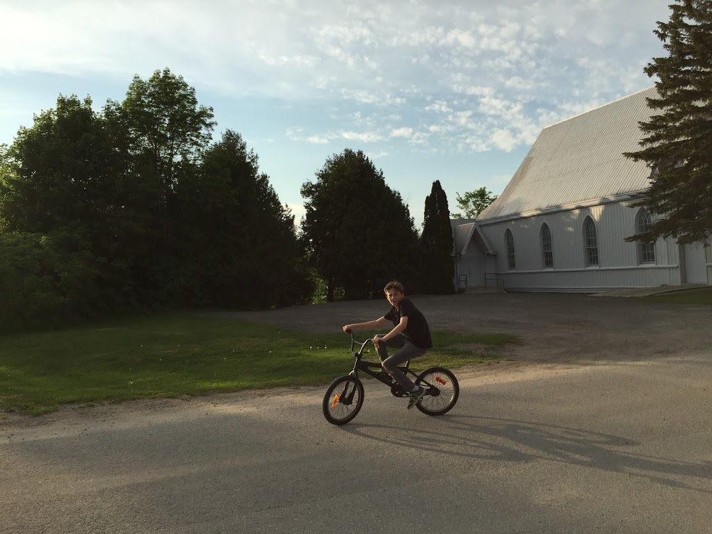 Christ Church | 22 Hazel St, Waubaushene, ON L0K 2C0, Canada | Phone: (705) 549-2223