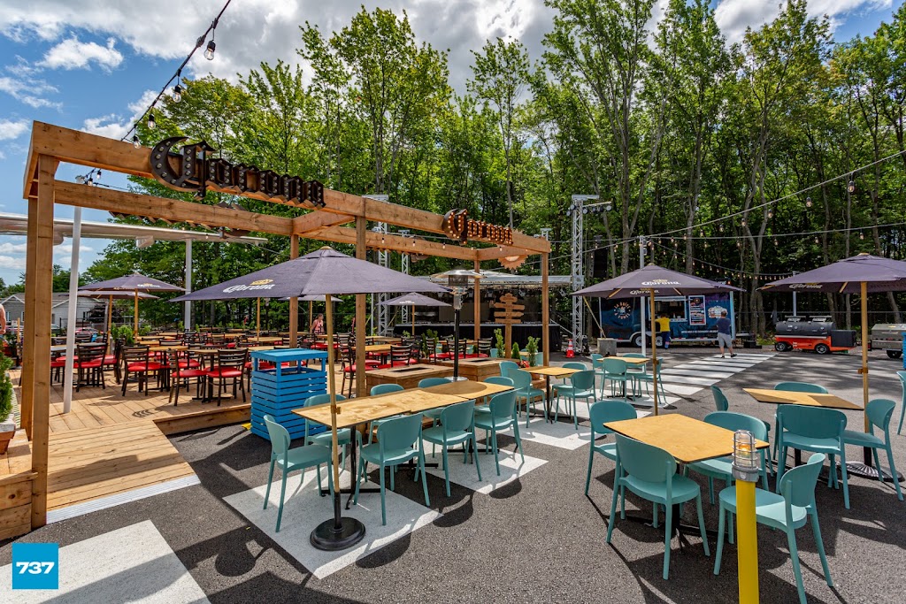 Le 737 | 937 Rue 9E de lAéroport, Québec, QC G2G 0M5, Canada | Phone: (418) 476-7737