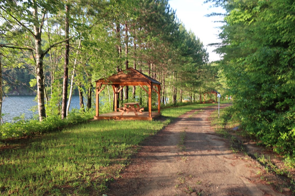 Chalets Lanaudière | 8082 Chemin du Lac-Morgan, Rawdon, QC J0K 1S0, Canada | Phone: (450) 834-6383