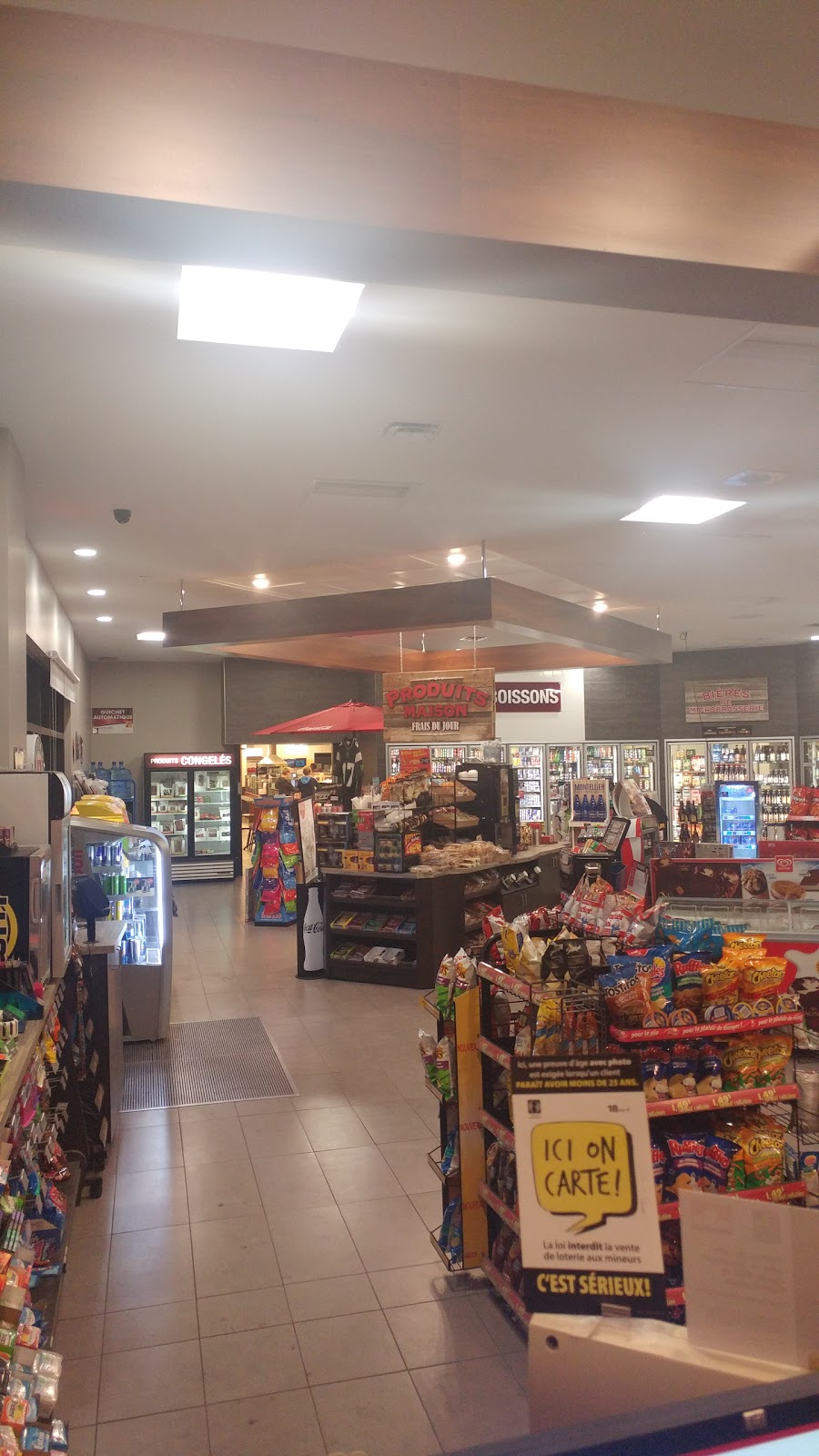 Petro-Canada | 6700 Boulevard des Chenaux, Trois-Rivières, QC G9C 0K6, Canada | Phone: (819) 375-5625