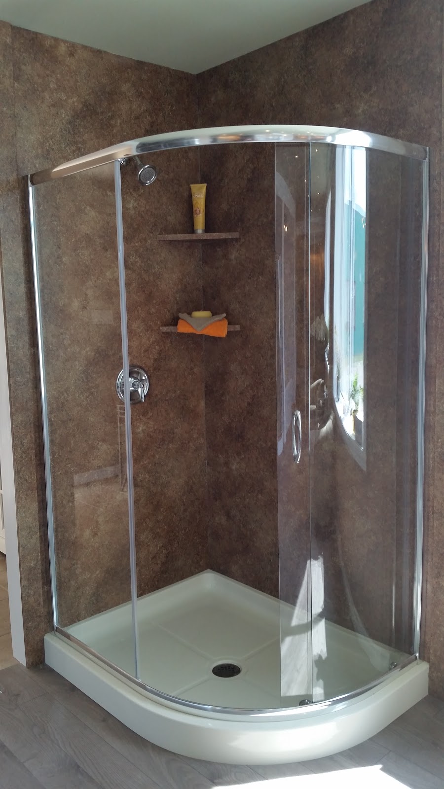Mobility Bath Systems | 35 Stone Church Rd, Ancaster, ON L9K 1S4, Canada | Phone: (844) 629-5505