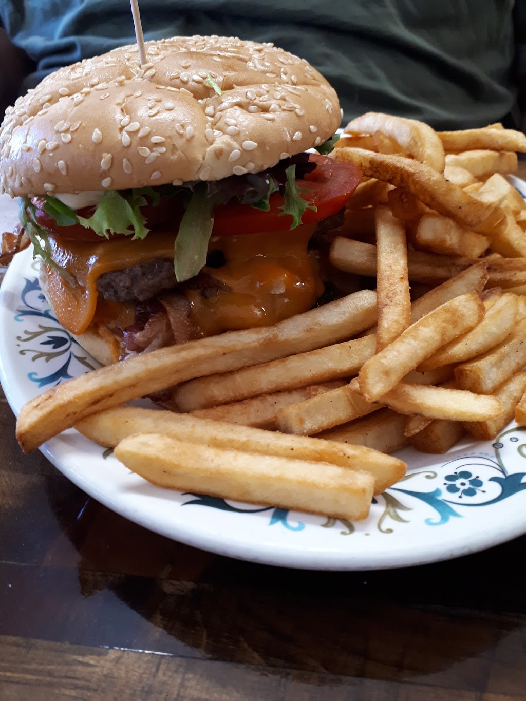 Fort Anne Cafe | 298 St George St, Annapolis Royal, NS B0S 1A0, Canada | Phone: (902) 532-5254