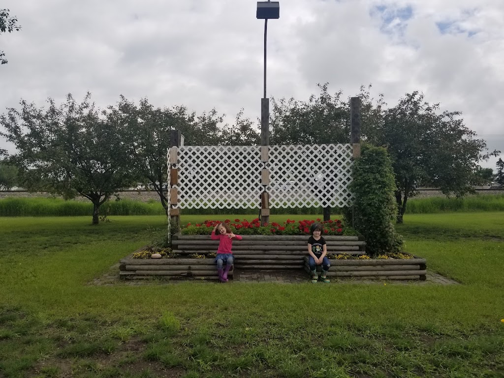 The Millet Memorable Rose Garden | 5020 50 St, Millet, AB T0C 1Z0, Canada | Phone: (780) 387-4554