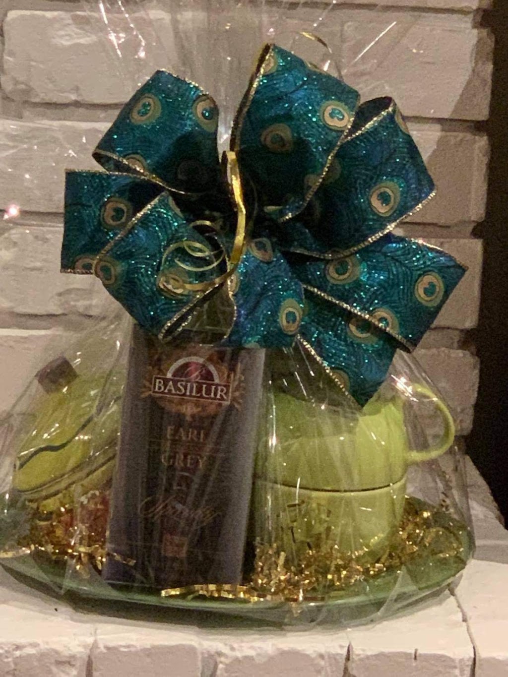 The Workshop Sophisticated Gifting | 38 Forestview Dr, Dundas, ON L9H 6M8, Canada | Phone: (905) 628-4950