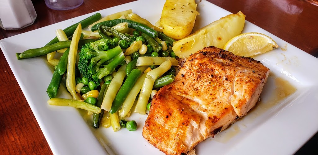 Thruway Restaurant | 10432 ON-7, Carleton Place, ON K7C 3P2, Canada | Phone: (613) 257-5326