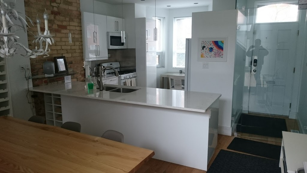 Aeria Inn | 4 Sullivan St, Toronto, ON M5T 1B9, Canada