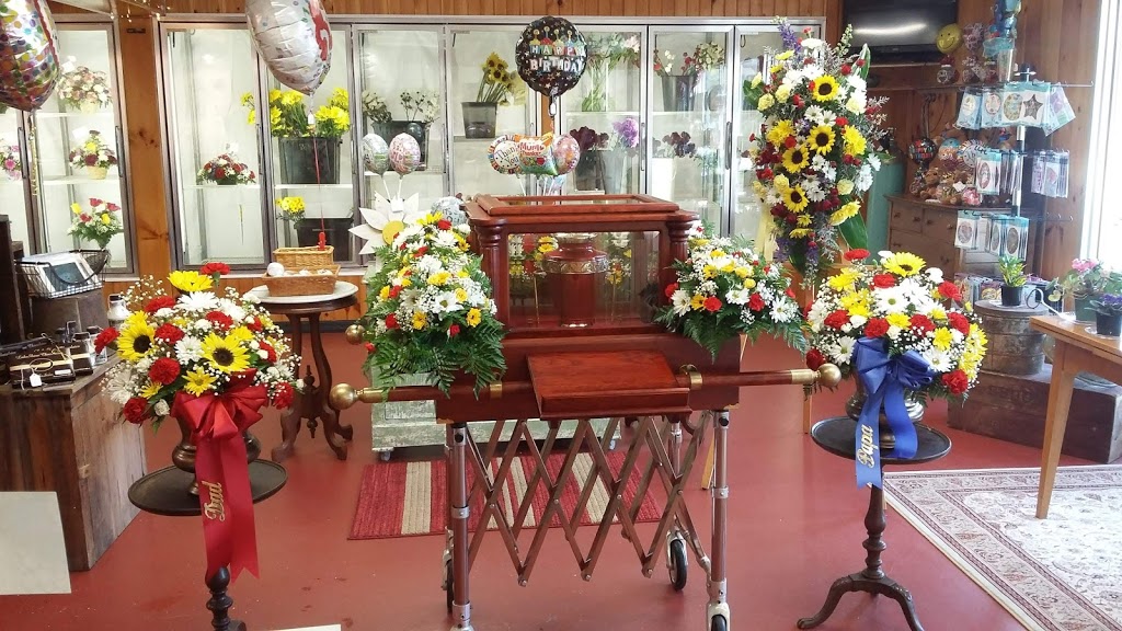 Copper Rooster Floral & Gifts | 2585 State Route 11, Mooers, NY 12958, USA | Phone: (518) 236-8888