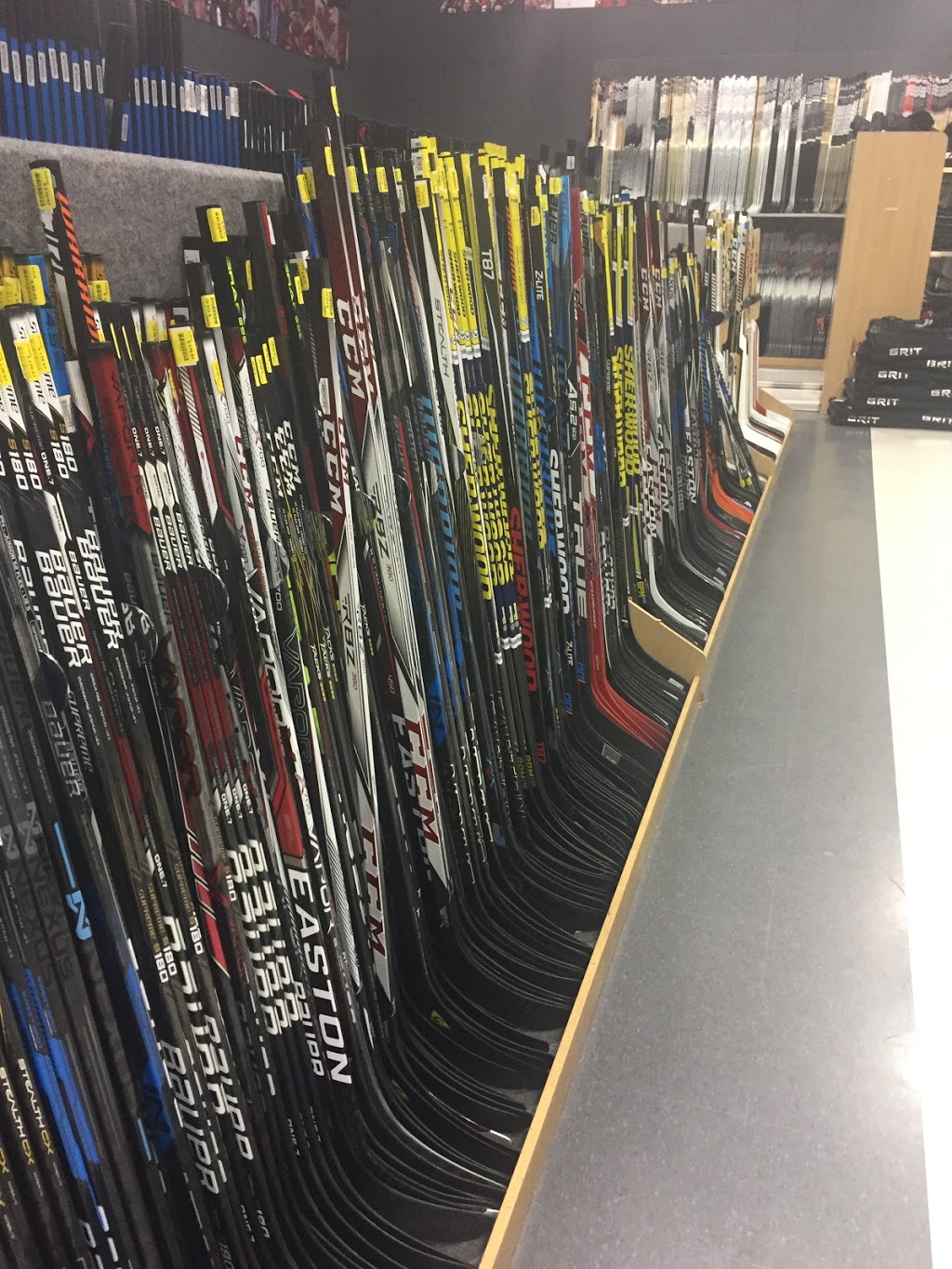 Pro Hockey Life Winnipeg | 860 St James St Unit 2, Winnipeg, MB R3G 3J7, Canada | Phone: (204) 788-1761