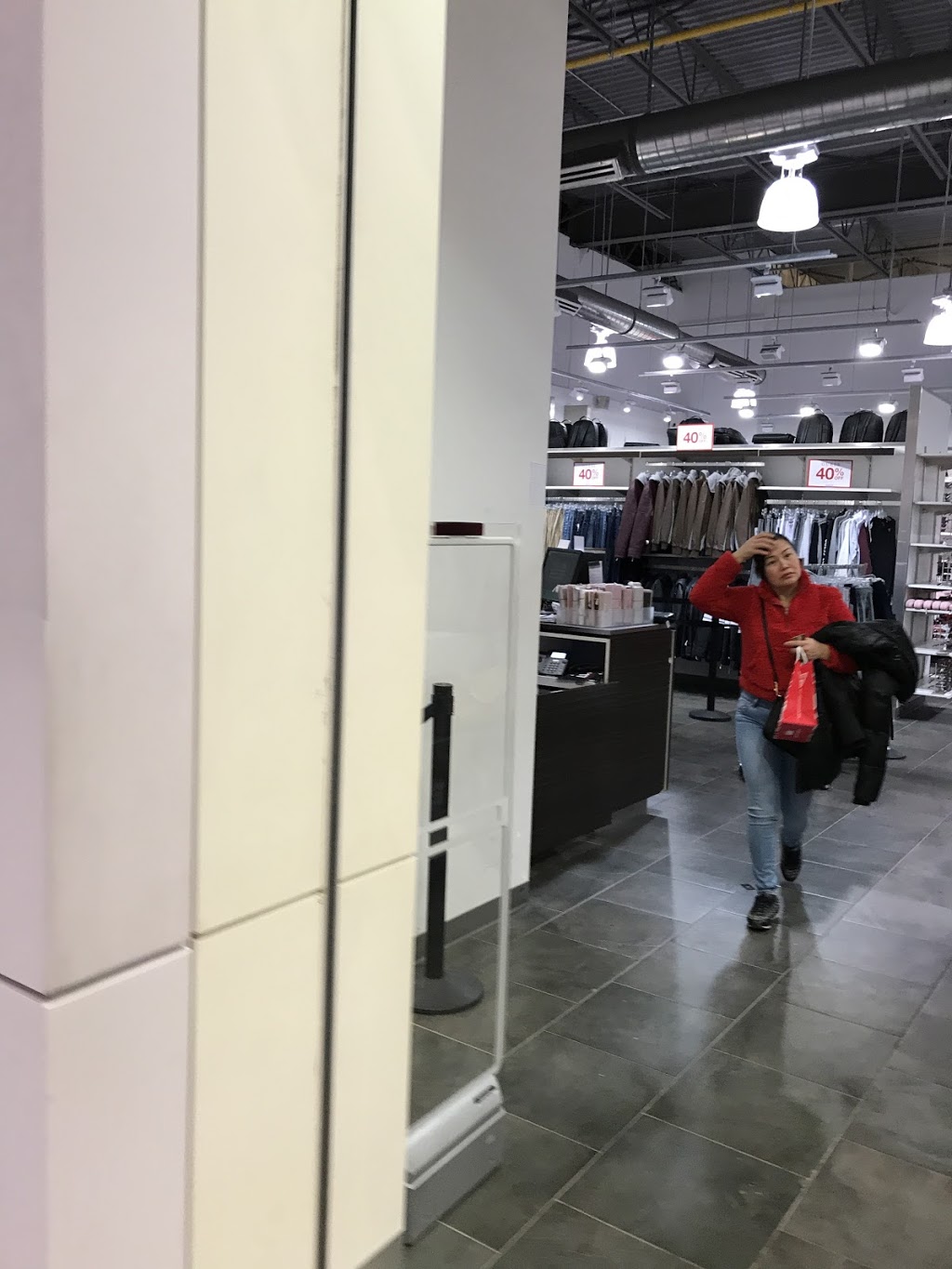 GUESS Factory | 261055 Cross Iron Blvd Space #301, Rocky View County, AB T4A 0G3, Canada | Phone: (403) 274-1530