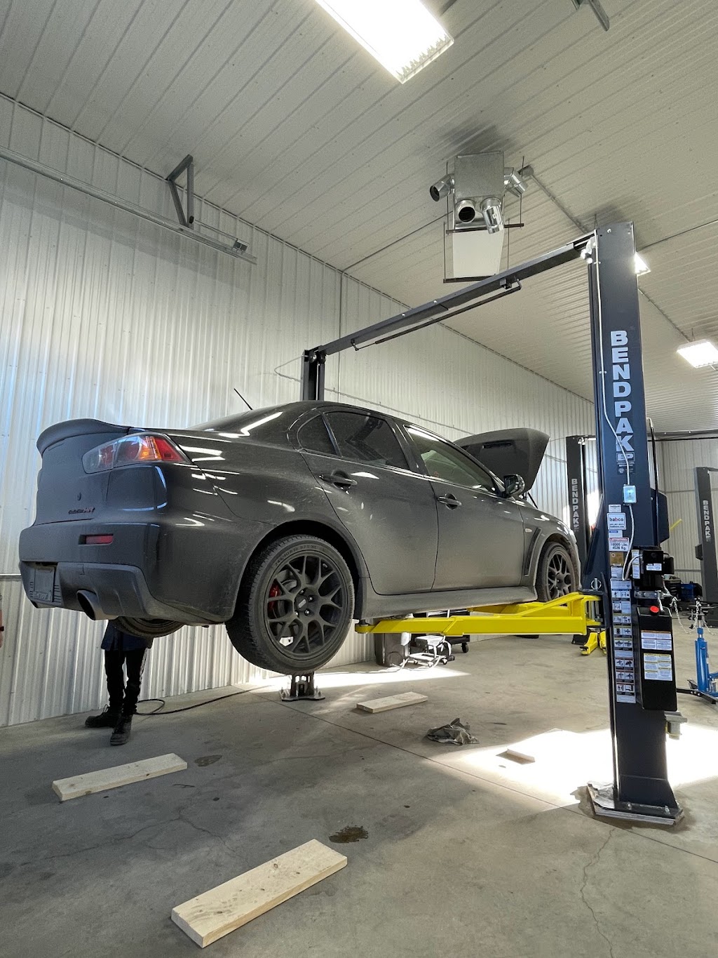 Clipping Point Auto Club Ltd. | 877 Redonda St #3, Sunnyside, MB R5R 0J4, Canada | Phone: (204) 222-2459