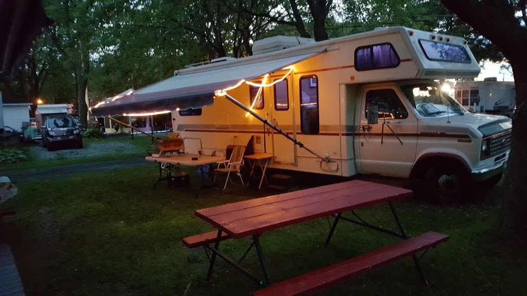 Camping Ste-Madeleine | 10 Rang Saint-Simon, Sainte-Madeleine, QC J0H 1S0, Canada | Phone: (450) 795-3888