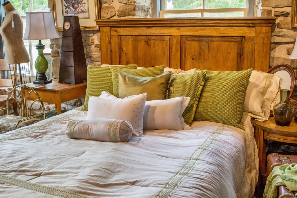 Feathered Nest Furnishings | 586 Main St, Georgetown, ON L7G 3T6, Canada | Phone: (289) 891-9222