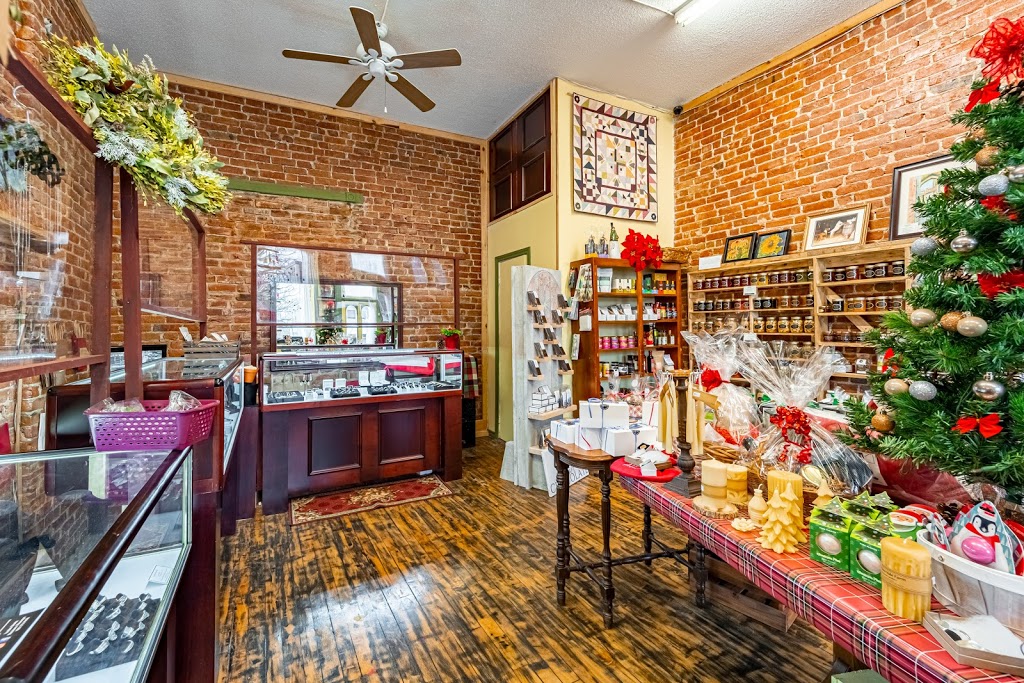 Findings On King | 23 King St E, Colborne, ON K0K 1S0, Canada | Phone: (647) 220-0654