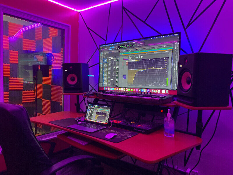 On Point Studios | 677 Marksbury Rd unit 3, Pickering, ON L1W 2T3, Canada | Phone: (416) 474-8423