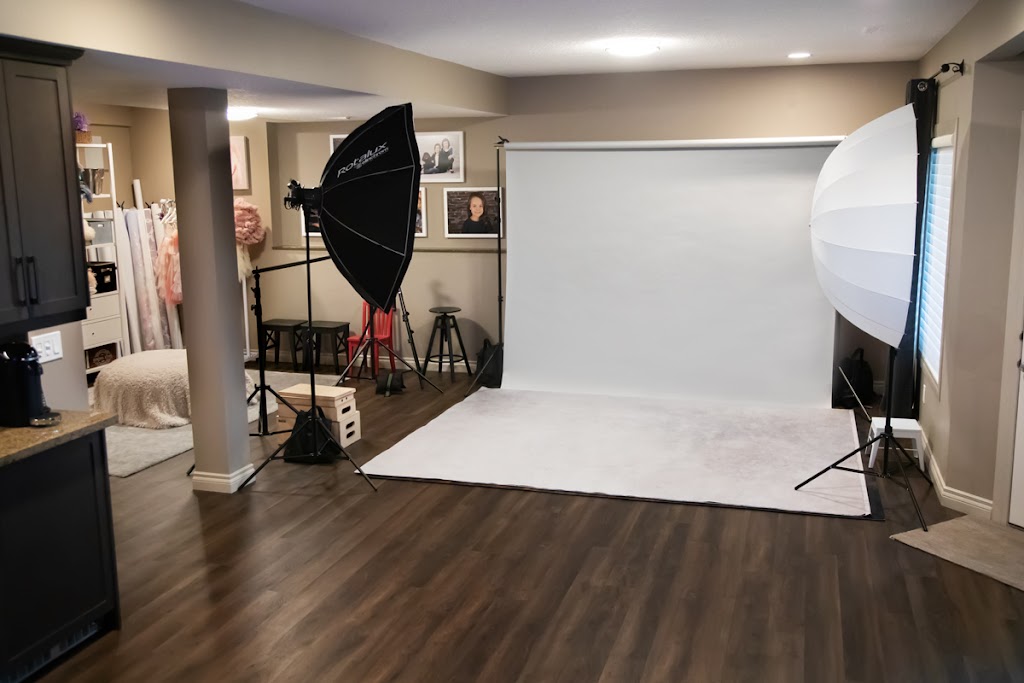 Jillian Faulkner Photography | Signature Close SW, Calgary, AB T3H 2V6, Canada | Phone: (403) 615-6745