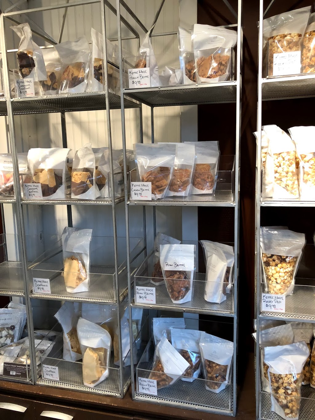 Rocky Mtn Chocolate | 162 Jozo Weider Blvd, The Blue Mountains, ON L9Y 0V2, Canada | Phone: (705) 446-1600