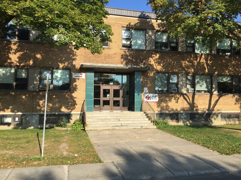 LaurenHill Academy Junior Campus | 2355 Rue Decelles, Saint-Laurent, QC H4M 1C2, Canada | Phone: (514) 331-8019