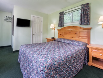 Knights Inn Bracebridge | 400 Manitoba St, Bracebridge, ON P1L 2C6, Canada | Phone: (705) 645-8755