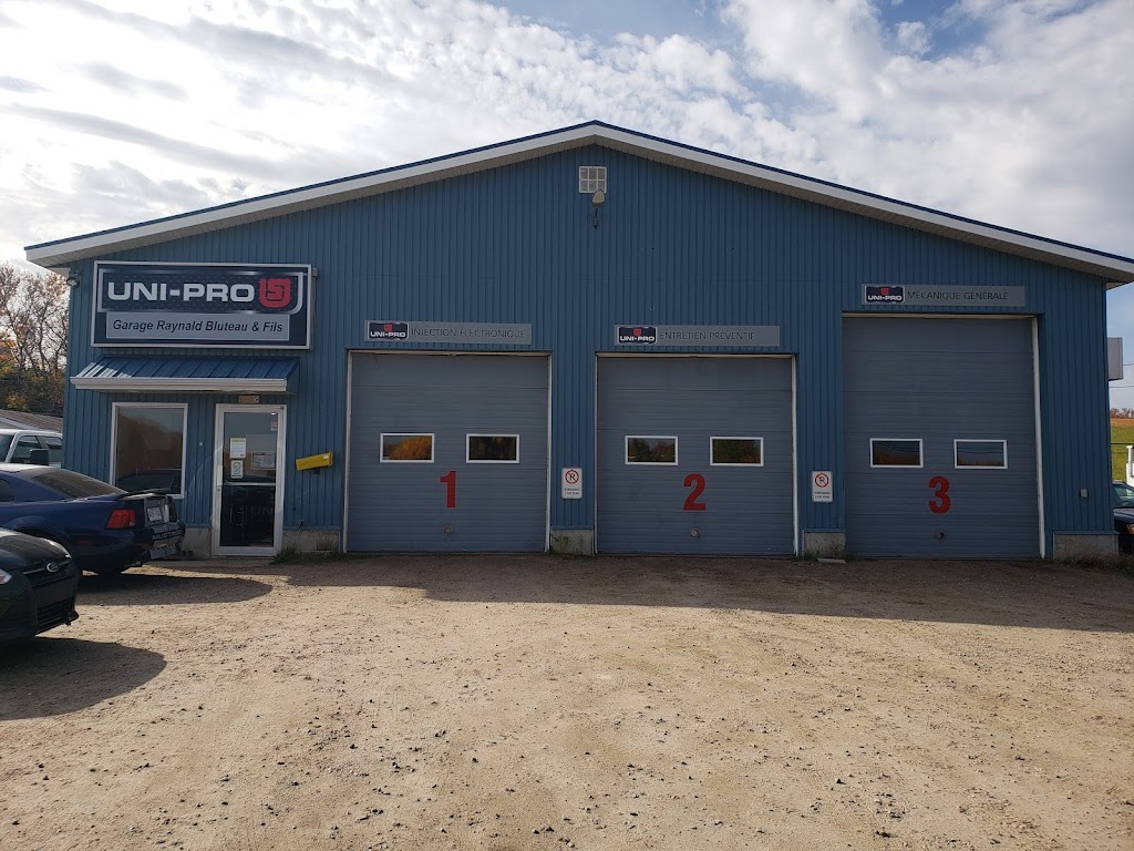 Garage Raynald Bluteau & Fils Inc. | 2005 Bd de la Grande Baie N, La Baie, QC G7B 3N8, Canada | Phone: (418) 544-4102