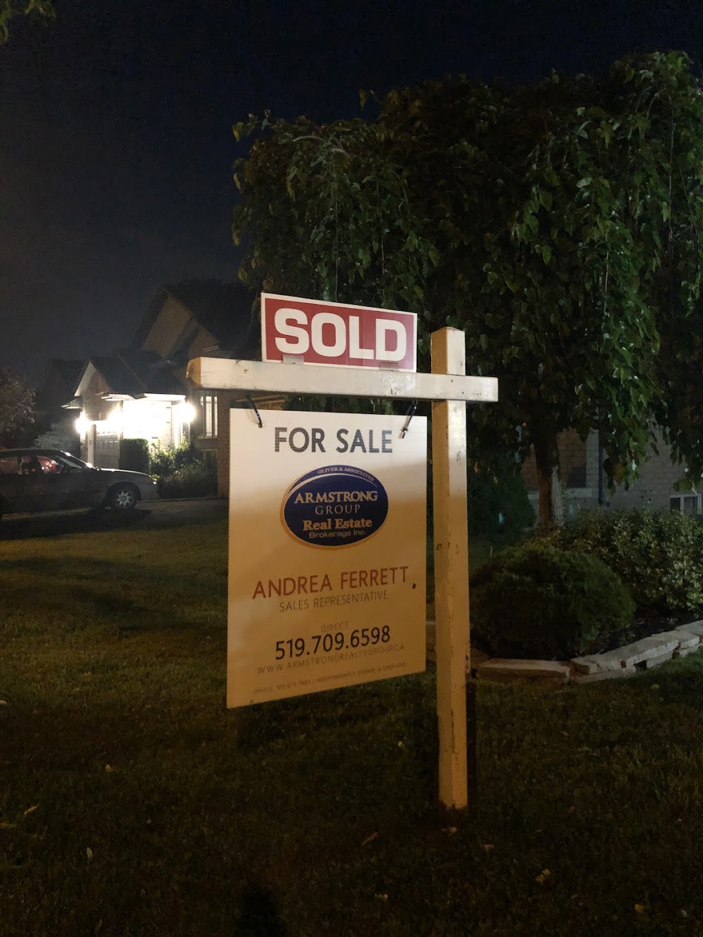 Andrea Ferrett - The Singing Realtor | 931 Oxford St E, London, ON N5Y 3K1, Canada | Phone: (519) 709-6598