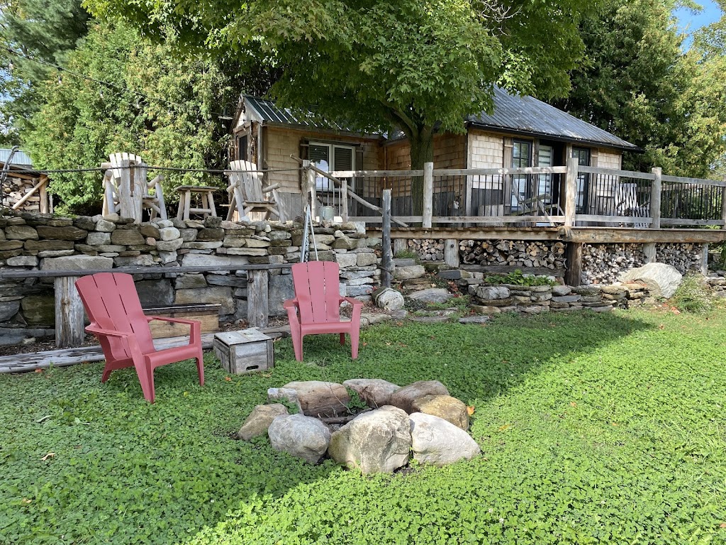 Eco Lodge Bûcheron Bergère | Chem. Lower Concession #2824, Le Haut-Saint-Laurent, QC J0S 1K0, Canada | Phone: (514) 553-5093