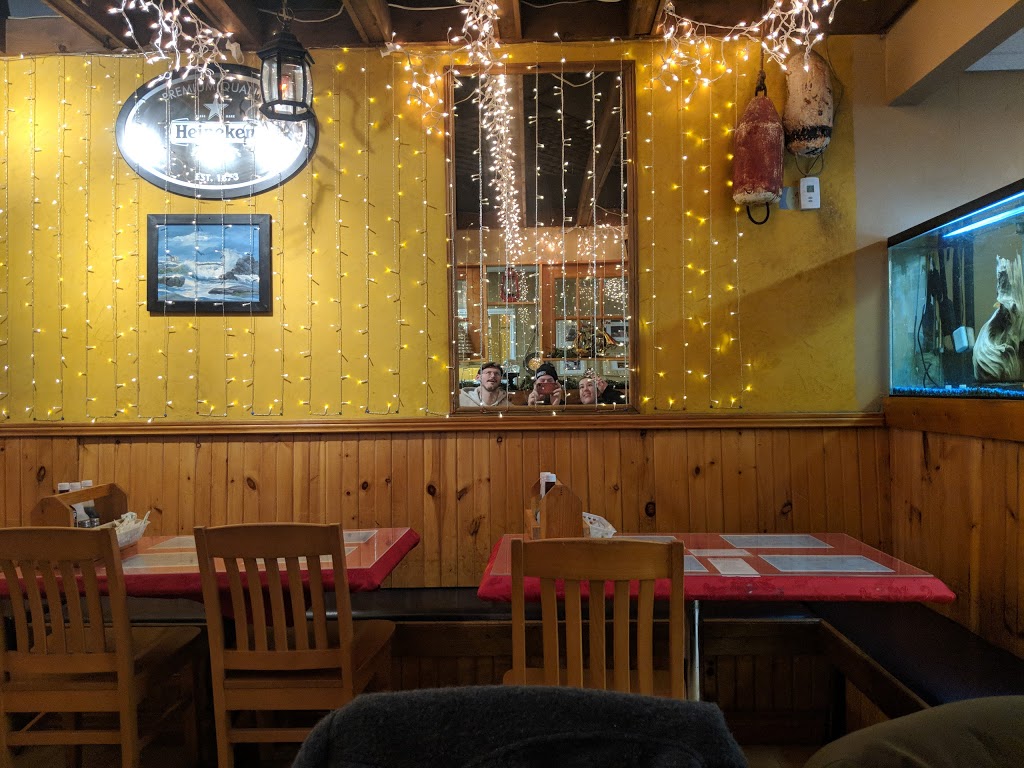 Harrys Fish & Chips | 1138 Fennell Ave E, Hamilton, ON L8T 1S5, Canada | Phone: (905) 383-0074