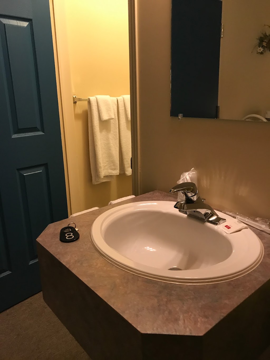 Auberge St-Alexandre | 995 QC-289, Saint-Alexandre-de-Kamouraska, QC G0L 2G0, Canada | Phone: (418) 495-1153