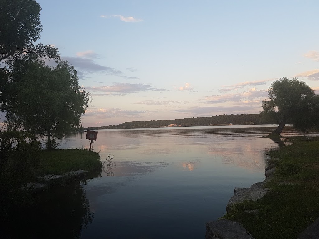 Kelso Beach Park | 2nd Avenue West, Owen Sound, ON N4K 2H4, Canada | Phone: (519) 371-9734