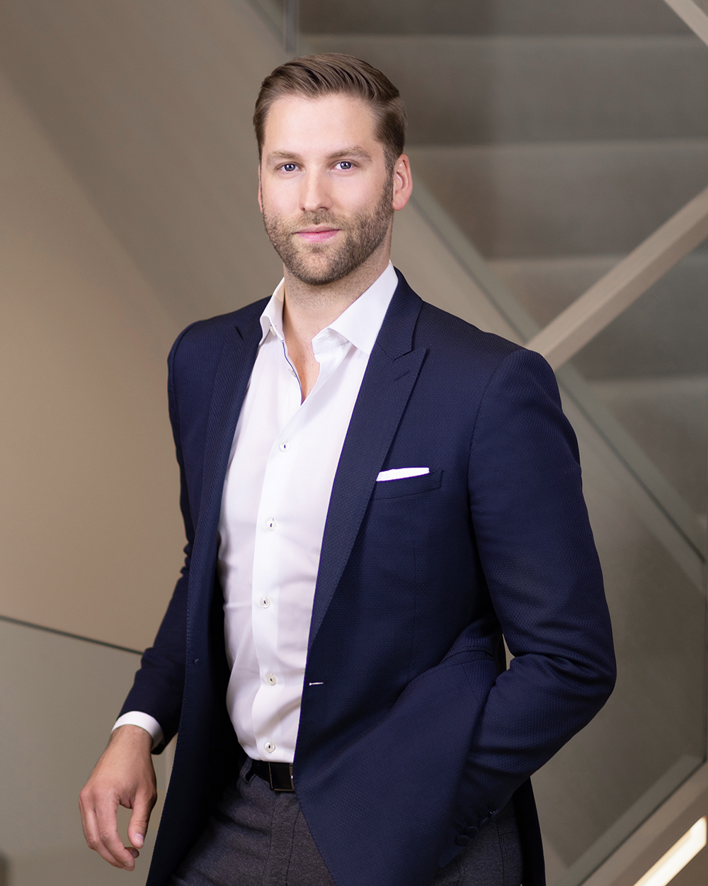 Kris Lazaruk PREC* Real Estate Agent - Bellevue Realty Group | 2479 Bellevue Ave, West Vancouver, BC V7V 1E1, Canada | Phone: (778) 960-5572